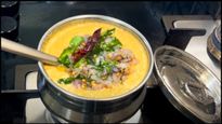 உளுத்தம் பருப்பையும், வெங்காயத்தையும் வெச்சு ஒருடைம் சட்னி செய்யுங்க.. இட்லி, தோசைக்கு நல்லா இருக்கும்.. 