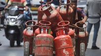 November 1 LPG Rates: 19 Kg Cylinder Price Reduced, 14.2 Kg Remains Same