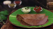 ராகி பச்சை பயறு தோசையும், வெங்காய சட்னியும் - எப்படி செய்றதுன்னு பாத்து ட்ரை பண்ணுங்க..