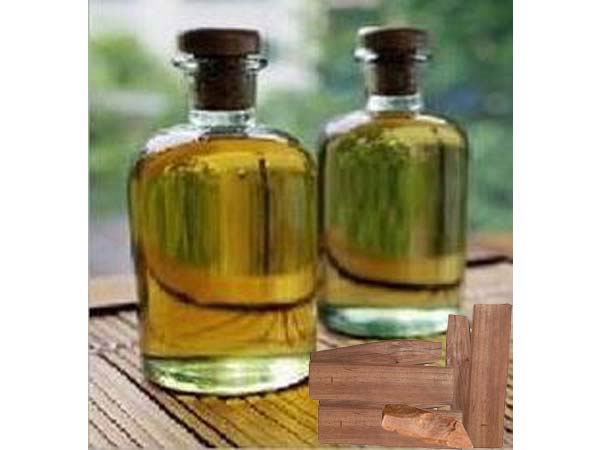 சந்தன எண்ணெய்