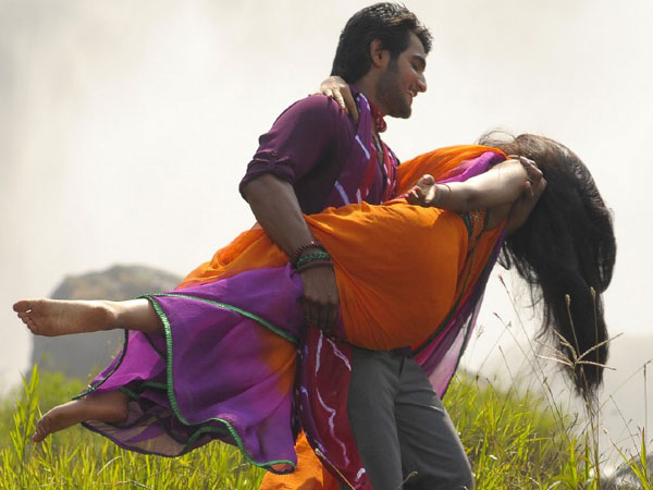 இனக்கவர்ச்சிக் காதல்