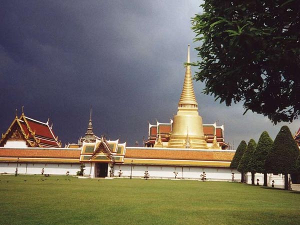 மரகத புத்தர் கோயில் (Temple of Emerald Buddha)