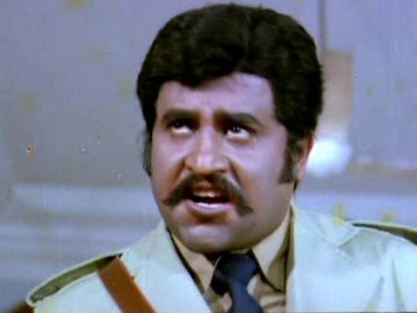 போலீஸ் ஸ்டைல்