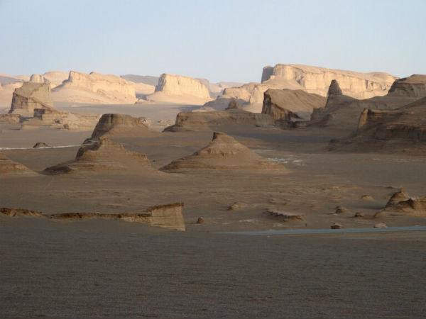 லட் பாலைவனம் (Lut Desert)