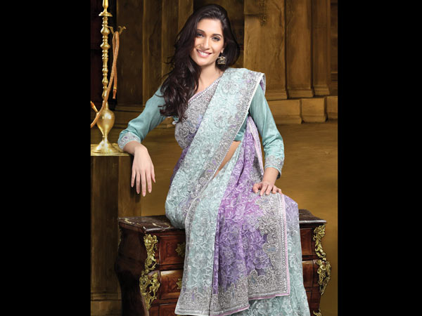 வானத்து நீலம் மற்றும் ஊதா நிற டிசைனர் சேலை