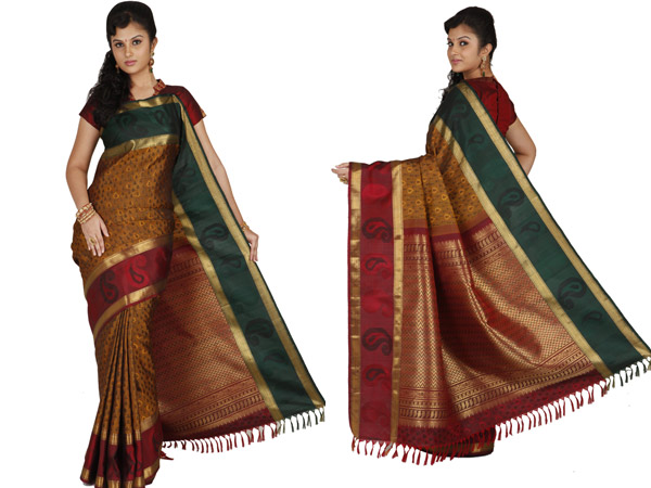 வெந்தயம் மற்றும் பச்சையுடன் கூடிய மெரூன் பார்டர் பரம்பரா பட்டு