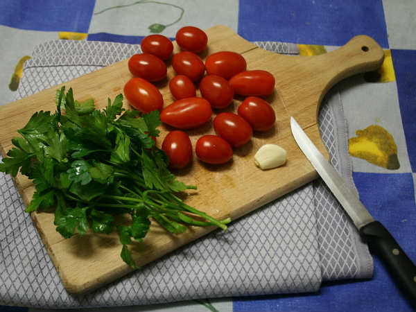 கொத்தும் பலகை