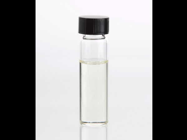 டீ ட்ரீ ஆயில் (Tea Tree Oil)