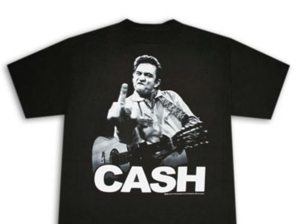 நடுவிரல் படத்தை கொண்ட டி-சர்ட்கள்