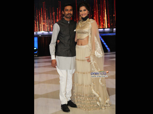 நியூட் லெஹெங்கா