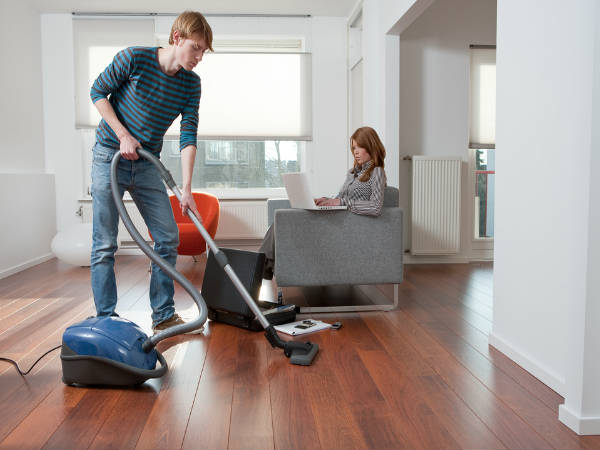 அன்றாட வீட்டு வேலைகளை தாங்களே செய்தல்