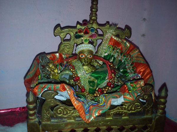 மெட்டல் பல்லக்கு