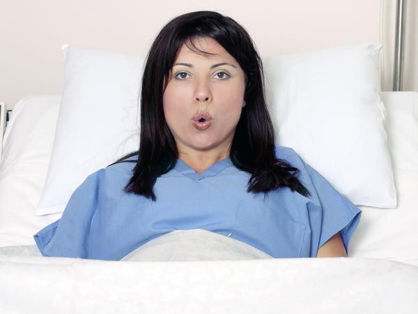 முன்னதாகவே பிரசவிக்கச் செய்தல் (Induced Early Labour)