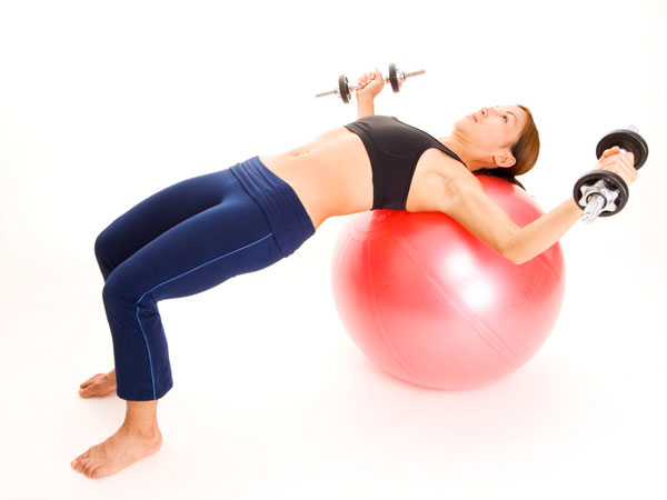 டம்ப் பெல் பென்ட் ஓவர் ரிவர்ஸ் ப்ளைஸ் (Dumbbell Bent Over Reverse Flies)