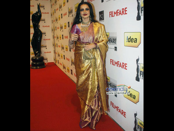 பிங்க் நிற கோல்டன் பியூட்டி