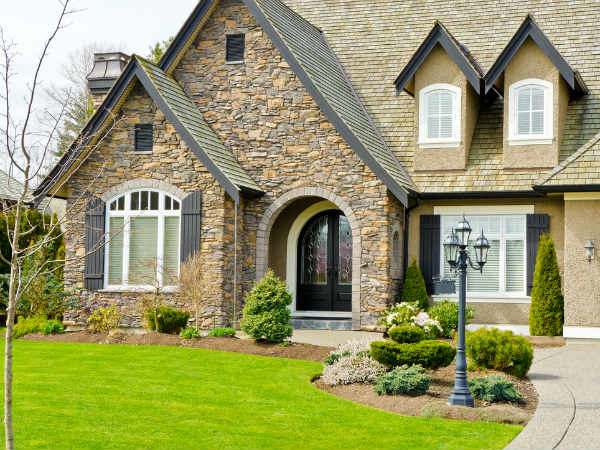 மேற்கு பார்த்த வீடு