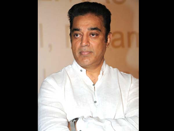 வெள்ளை நிற குர்தா வெள்ளை நிற குர்தா