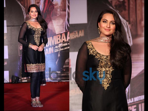 கருப்பு மற்றும் கோல்டன் சுடிதார்