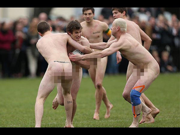 ஆடையில்லாமல் விளையாடுவது (Nude Sports)