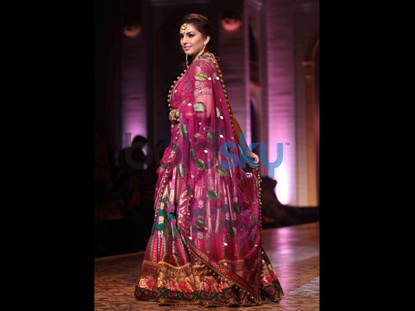 பிங்க் துப்பட்டா