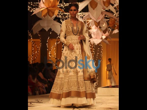 க்ரீம் மற்றும் கோல்ட்