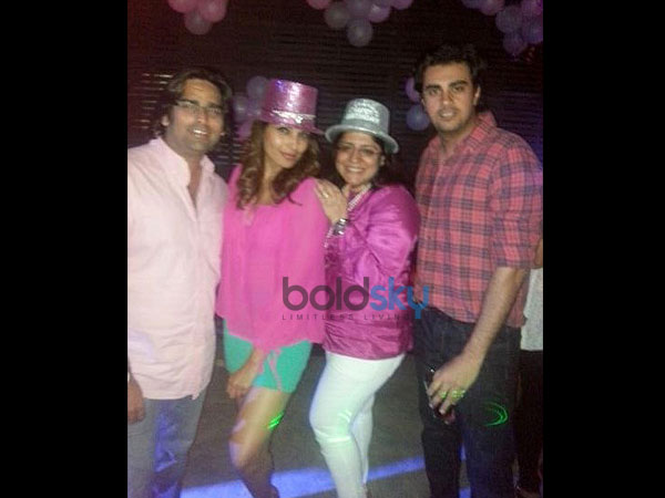 பார்ட்டி லுக்