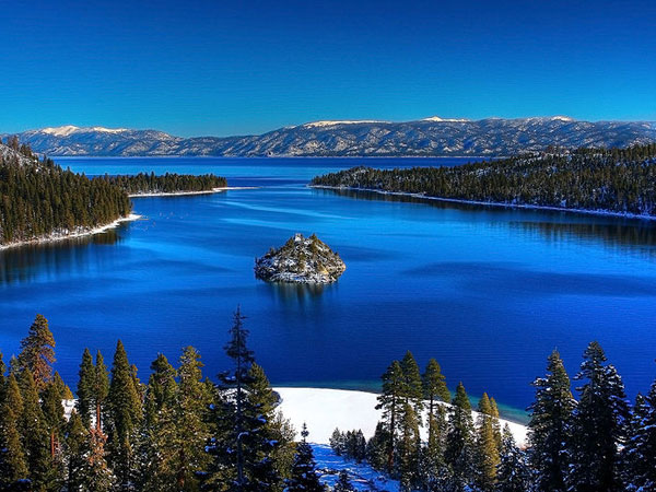 டாகு ஏரி