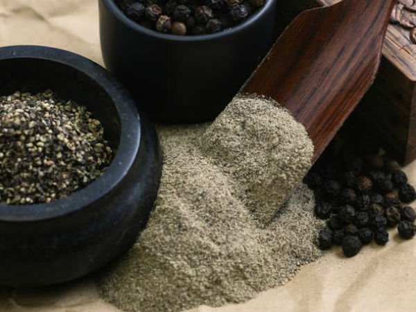 மிளகுத் தூள், பூச்சிக்கொல்லி ஸ்ப்ரே