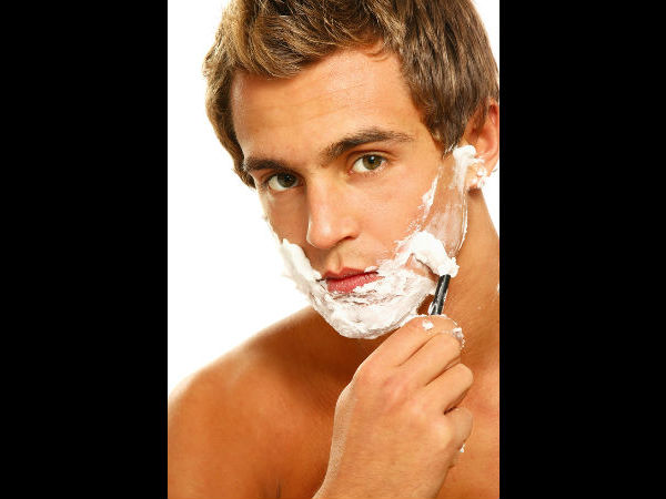 நெருக்கமாக ஷேவிங் செய்தல்