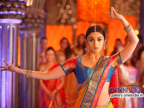 பாடுவதிலோ அல்லது ஆடுவதிலோ அல்லது இரண்டிலுமே திறன் வாய்ந்து விளங்குவார்கள்