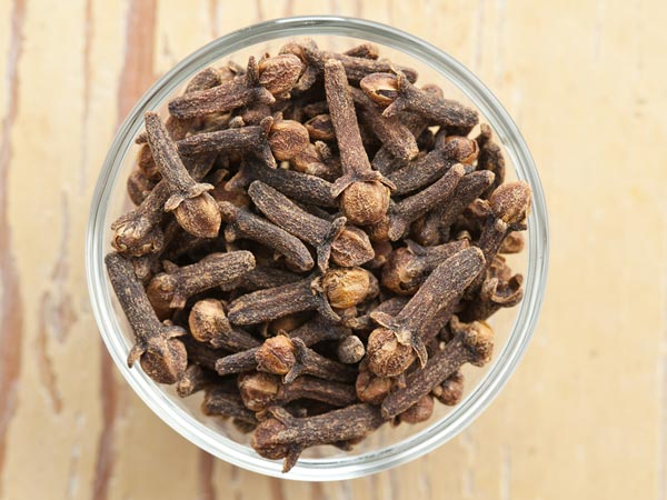 ஆப்பிள் மற்றும் கிராம்பு