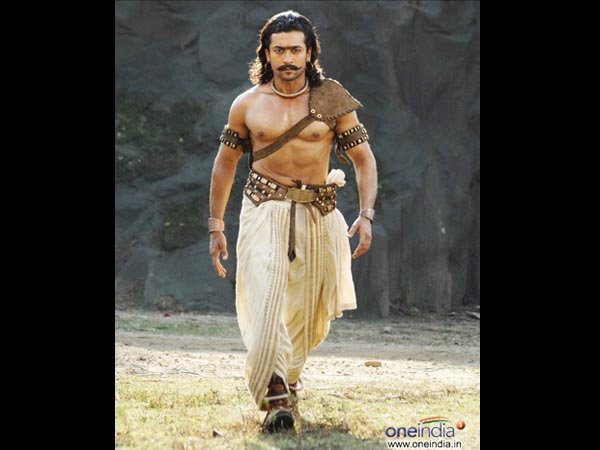 நடிகர் சூர்யாவின் சில சிறப்பான மற்றும் வித்தியாசமான லுக்ஸ்...