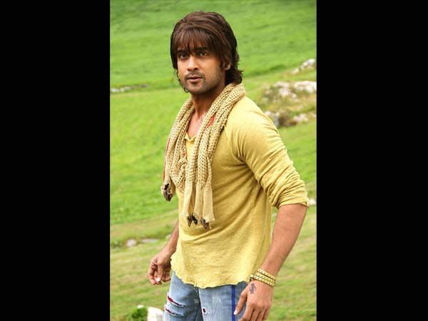 நடிகர் சூர்யாவின் சில சிறப்பான மற்றும் வித்தியாசமான லுக்ஸ்...