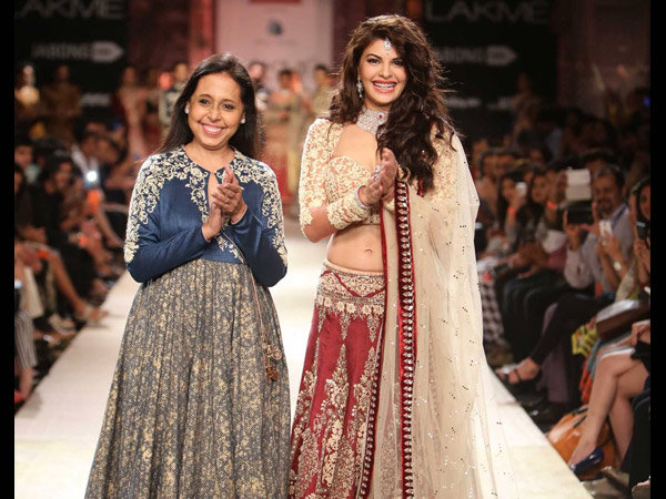 டிசைனருடன் ஜாக்குலின்