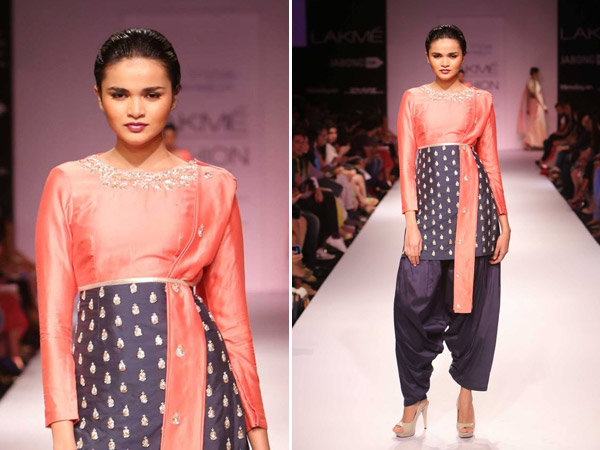 ஆரஞ்சு மற்றும் அடர் நீலம்