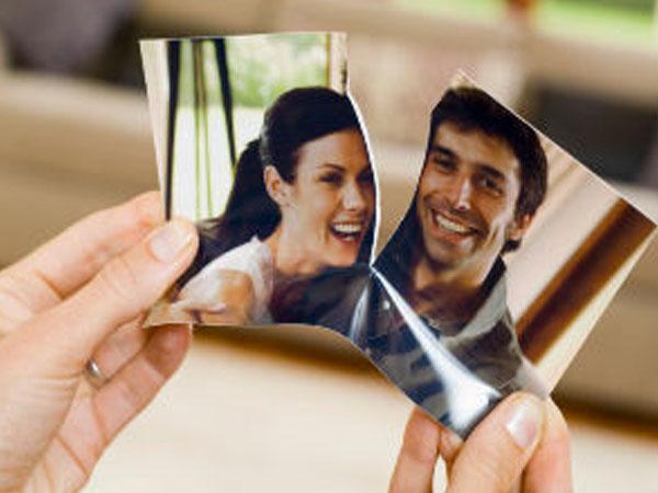 5 Things Women Always Hide From Men