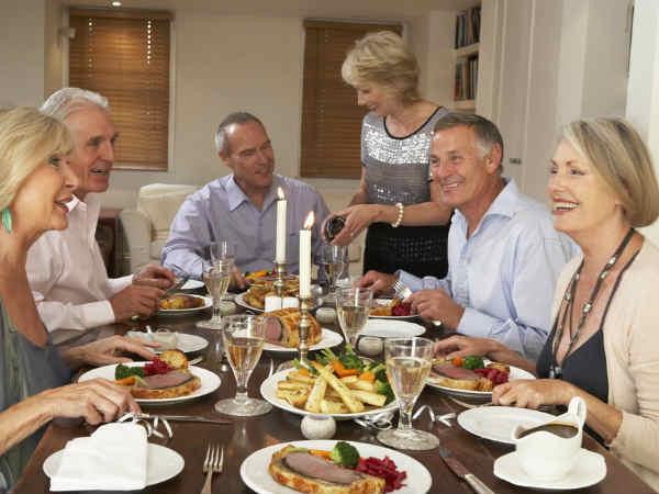 விருந்தளிப்பவர் முக்கியம்