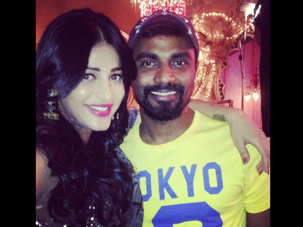 நடன இயக்குநருடன் ஸ்ருதி