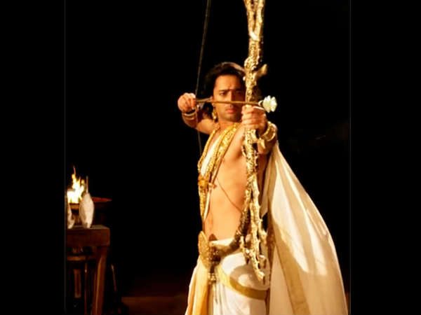 இருட்டில் வில் வித்தையை கற்ற அர்ஜுனன்