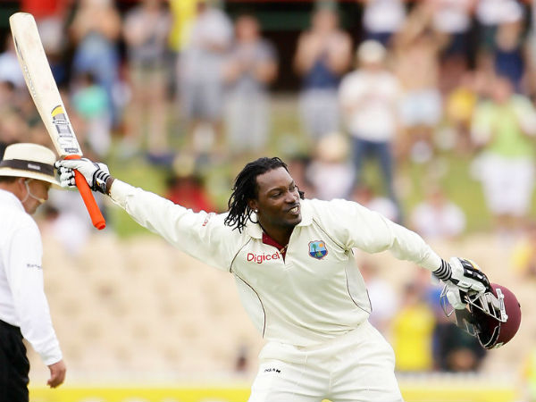 முதல் பந்திலேயே சிக்ஸர் அடித்து கெயில் சாதனை