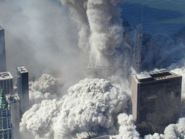 2001 இல் உயிர் தப்பிய மைகேல் ஜாக்சன் 