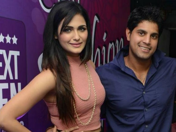 ஆர்த்தி வெங்கடேஷ் ஆர்த்தி வெங்கடேஷ்