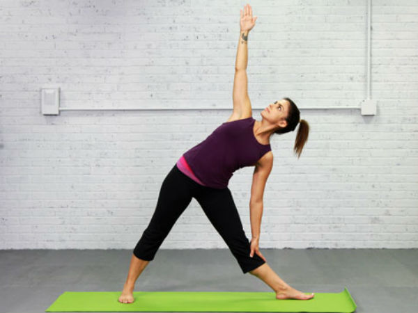 திரிகோணாசனம் (Trikonasana)