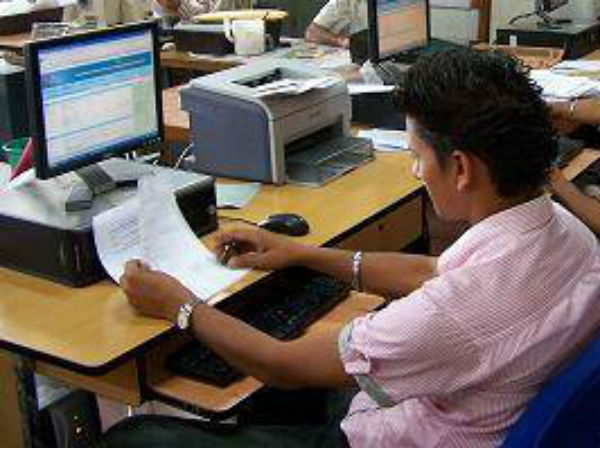 உட்கார்ந்தே வேலை செய்வது