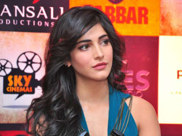 ஸ்ருதியின் மேக்கப் ஸ்ருதியின் மேக்கப்