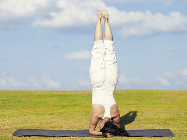 கால்களை மேல் உயர்த்துதல்