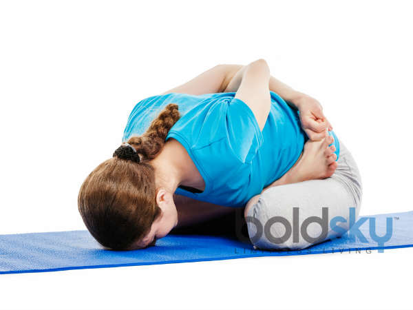 யோக முத்ரா ஆசனம் செய்யும் முறை