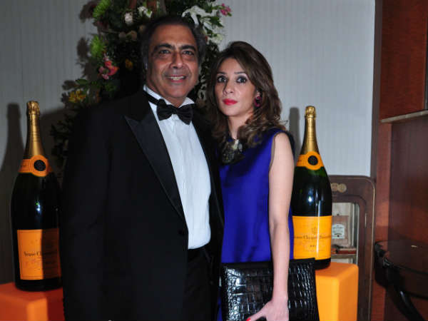 மகேஷ் மற்றும் ஹஸீனா ஜெத்மலானி