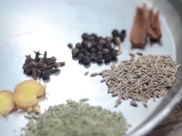 டீ செய்ய தேவையான பொருட்கள்