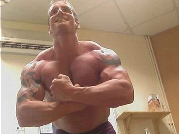 டீம் தீவிர போராட்டம் 